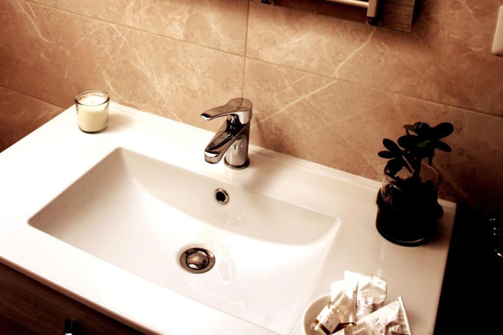 Sealand-Guest House Bari Bagian luar foto